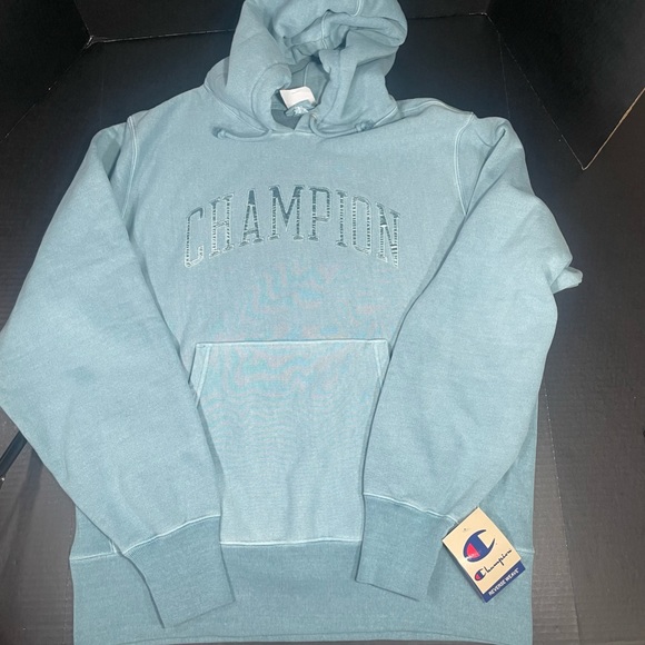 Champion Tops - BNWT URBAN OUTFITTERS EXCLUSIVE CHAMPION REVERSE WEAVE HOODIE SIZE L SOLD OUT!
